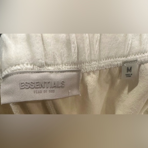 Essentials Beige sweatp - Picture 4 of 4